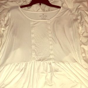 White tee that is from America Eagle (soft & sexy)